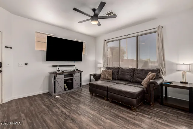 $379,900 | 1480 South Boulder Street, Unit B, Gilbert, AZ 85296