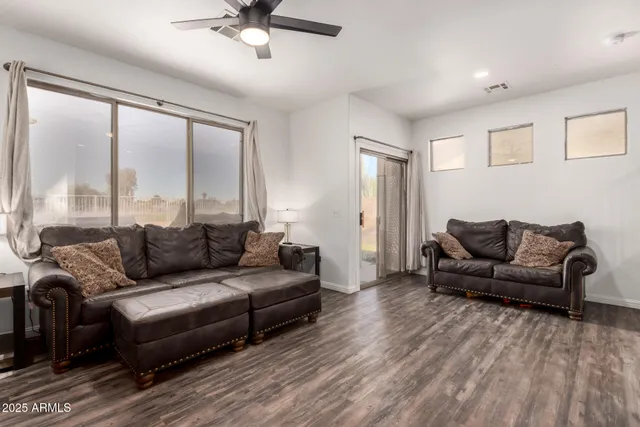 $379,900 | 1480 South Boulder Street, Unit B, Gilbert, AZ 85296