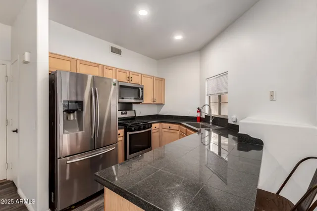 $379,900 | 1480 South Boulder Street, Unit B, Gilbert, AZ 85296