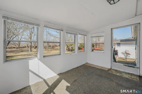 $449,900 | 536 Greenhaven Road, Stonington, CT 06379