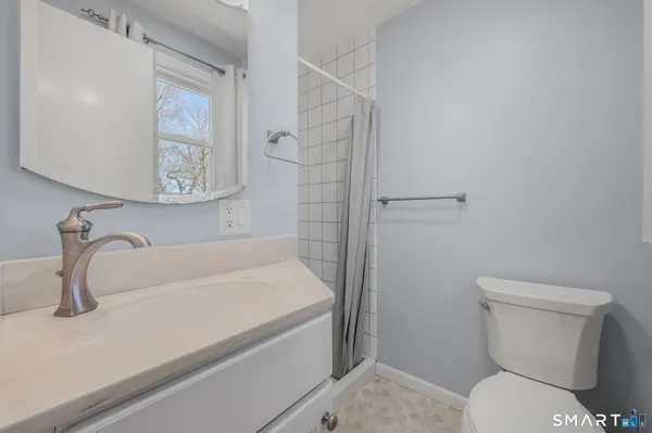 $449,900 | 536 Greenhaven Road, Stonington, CT 06379