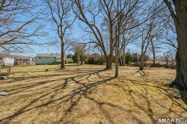 $449,900 | 536 Greenhaven Road, Stonington, CT 06379