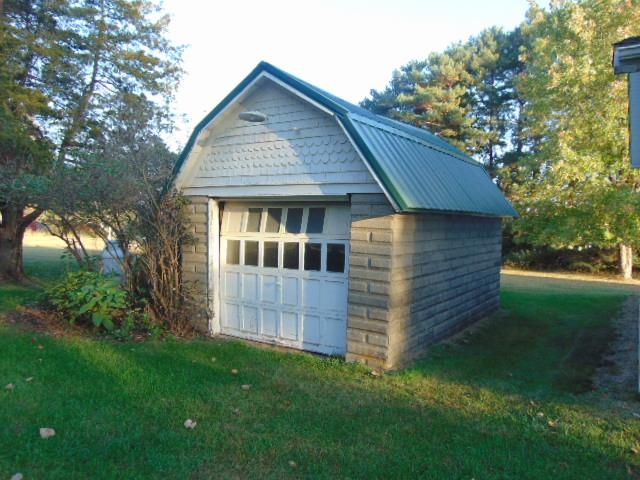 9822 North Wisner Road Breckenridge, MI 48615 - Photo 6 of 48 1939285-4b24d366-3656-4bfd-bbe6-df441d0ea624.JPG