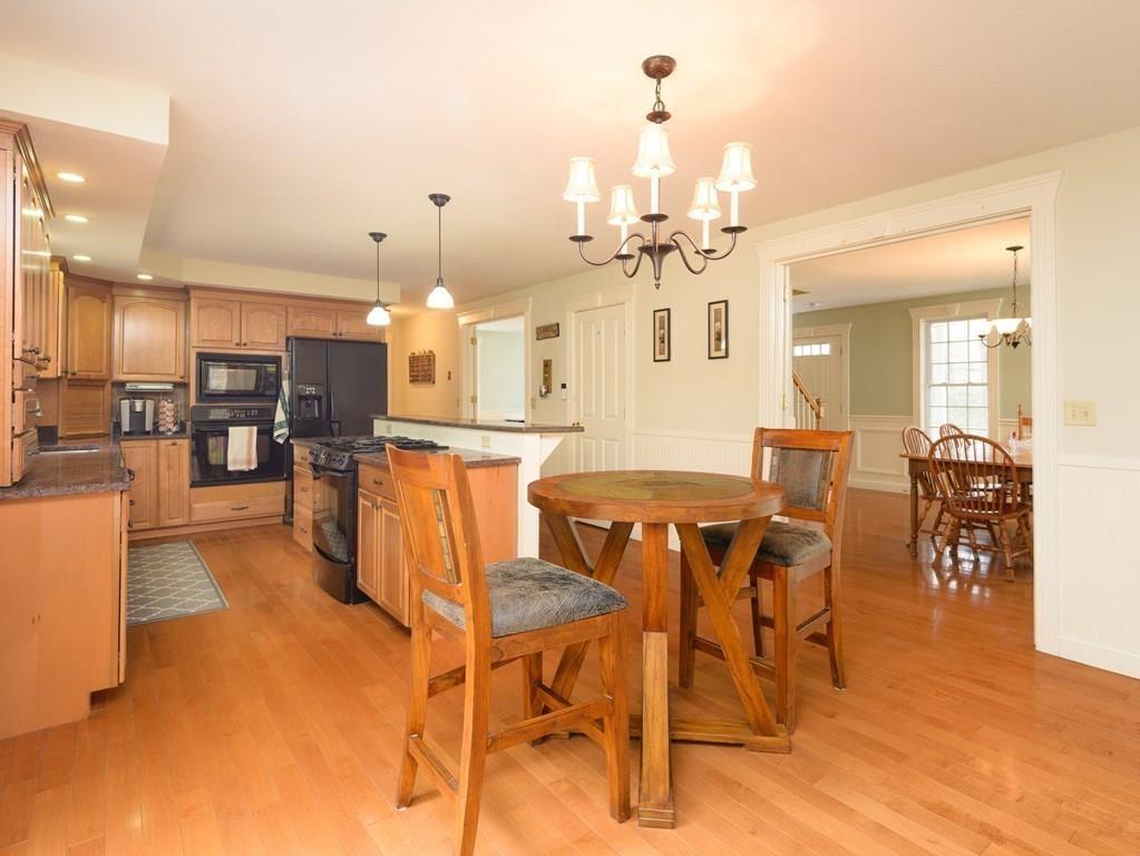 210 Brookfield Road Sturbridge, MA 01518 - Photo 13 of 28