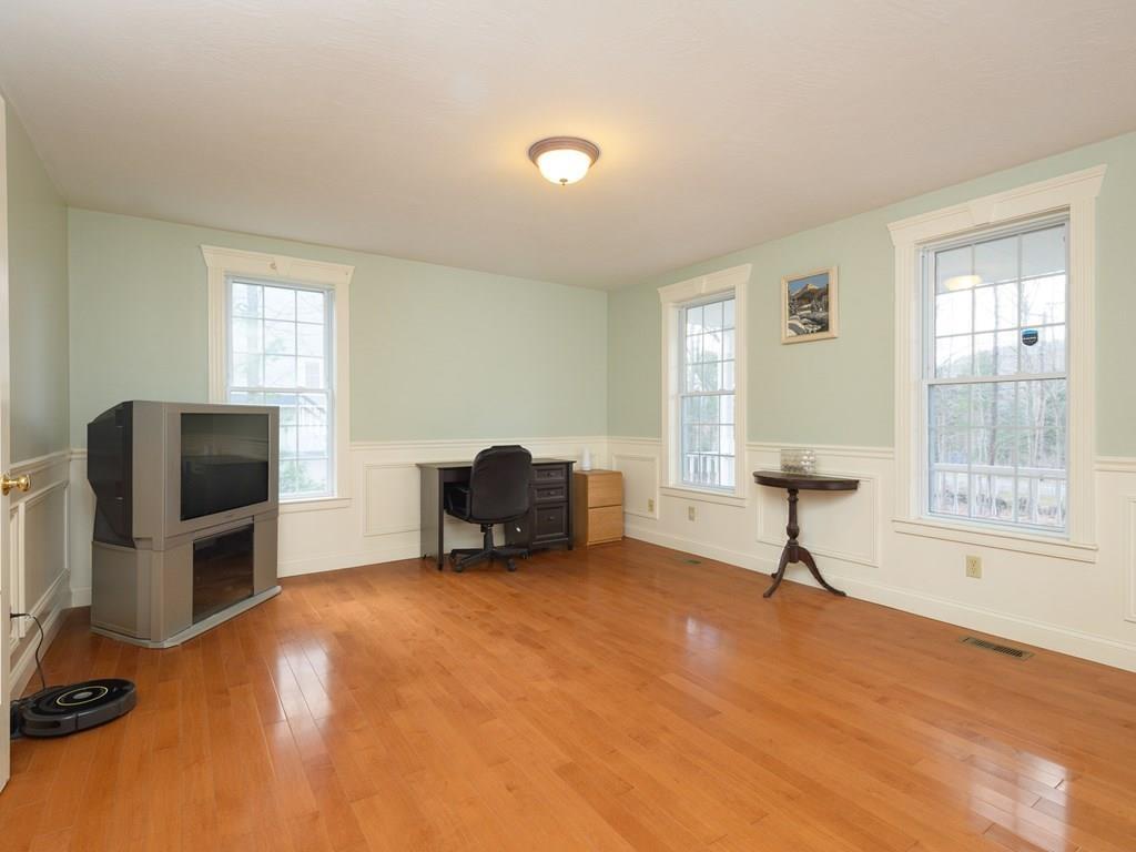 210 Brookfield Road Sturbridge, MA 01518 - Photo 17 of 28