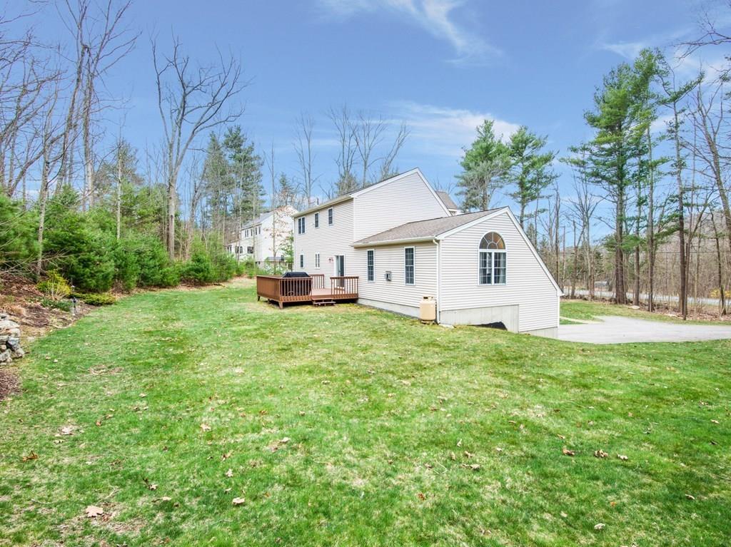 210 Brookfield Road Sturbridge, MA 01518 - Photo 5 of 28