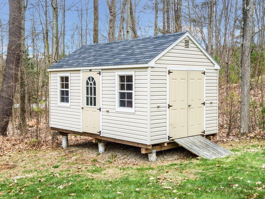 210 Brookfield Road Sturbridge, MA 01518 - Photo 9 of 28