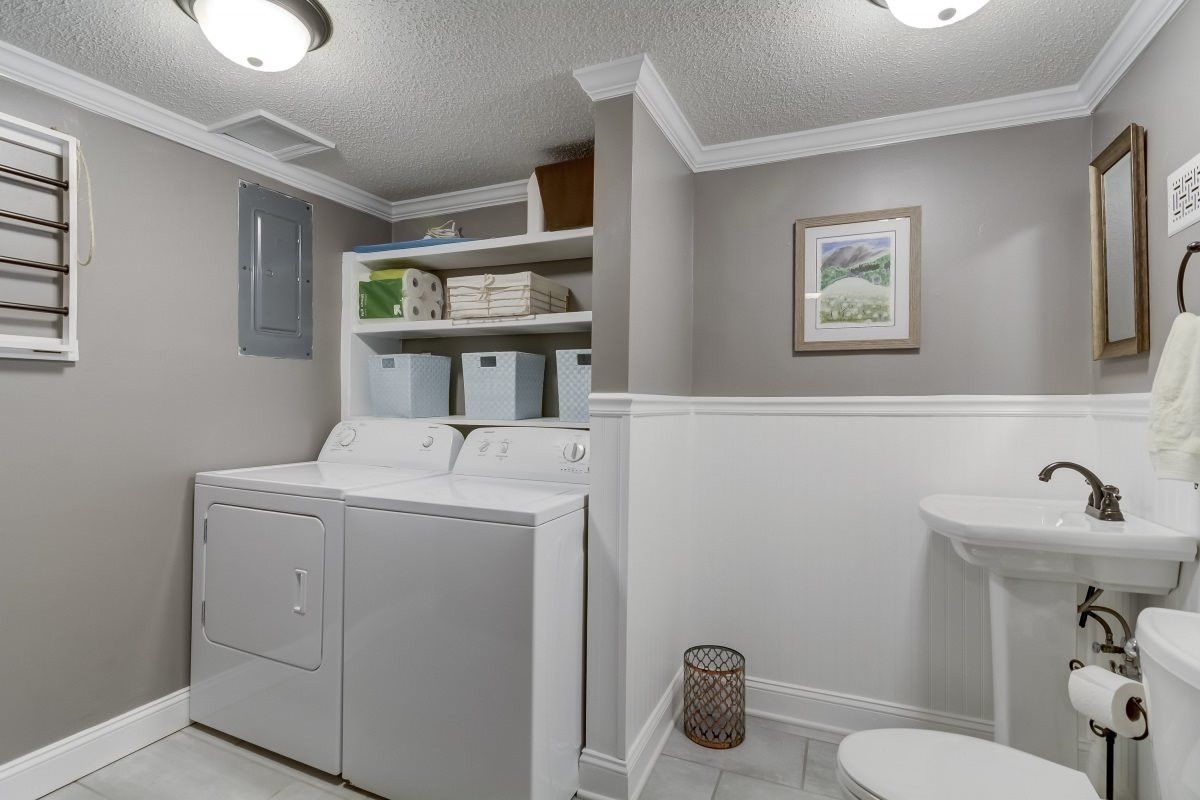 429 East Millbrook Road Raleigh, NC 27609 - Photo 15 of 25 Photo 15