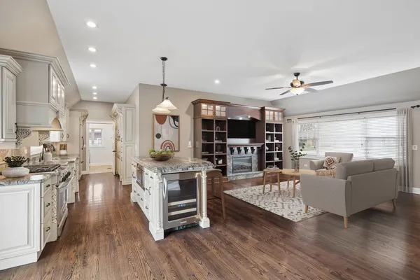 $589,000 | 17546 Woodbrook Lane, Lockport, IL 60441