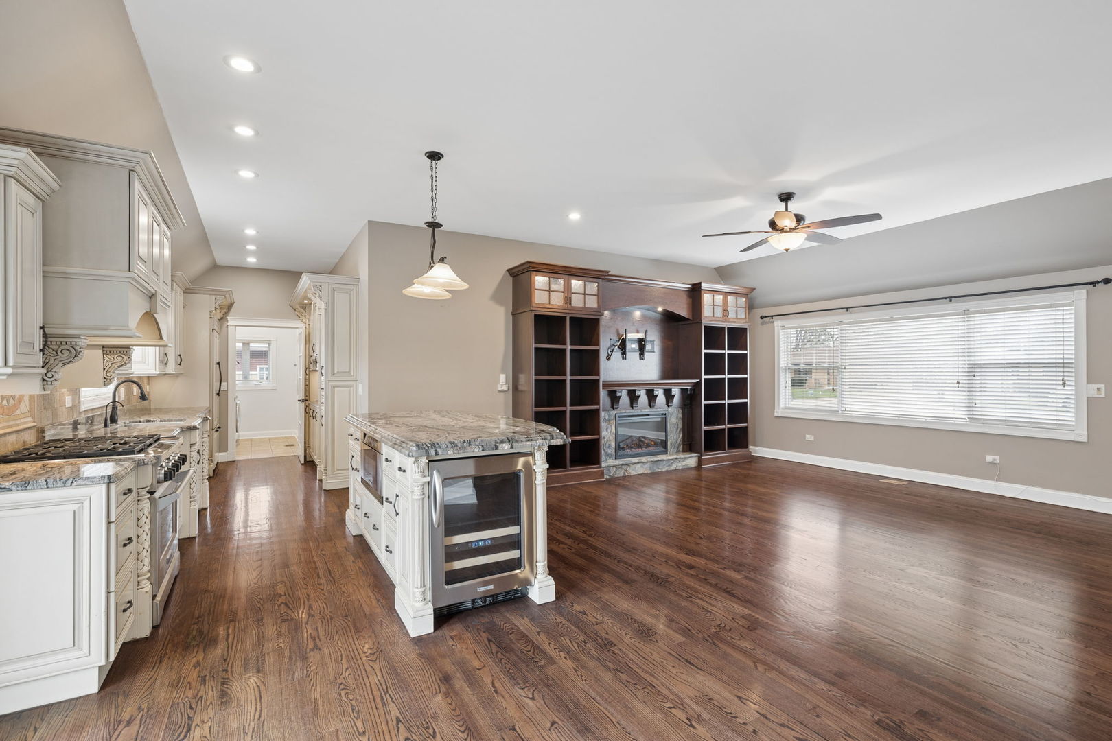 17546 Woodbrook Lane Lockport, IL 60441 - Photo 14 of 46