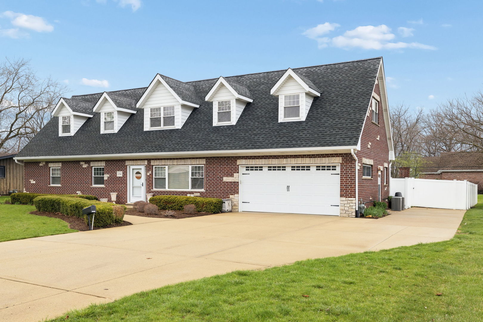 17546 Woodbrook Lane Lockport, IL 60441 - Photo 2 of 46