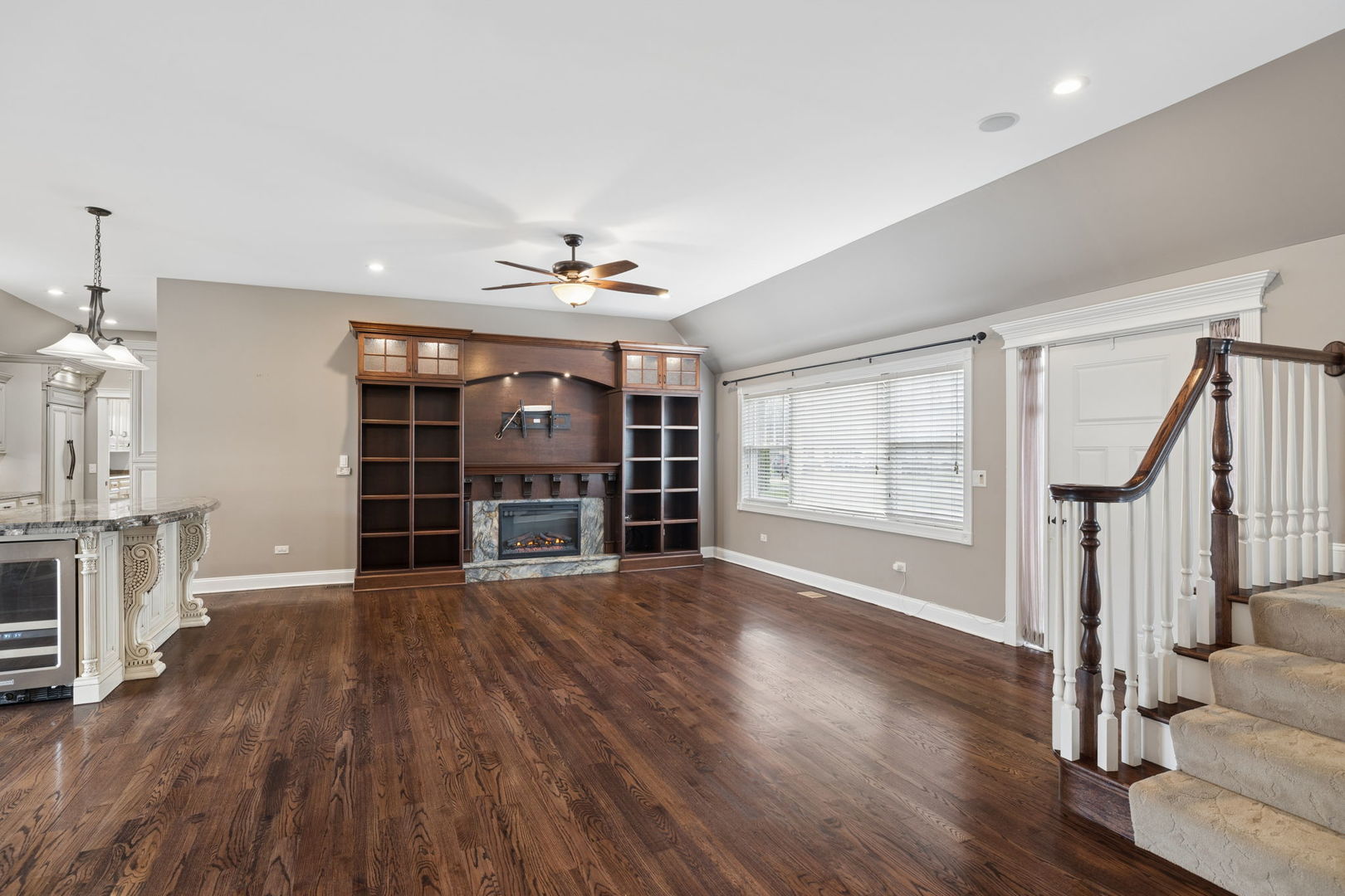 17546 Woodbrook Lane Lockport, IL 60441 - Photo 9 of 46