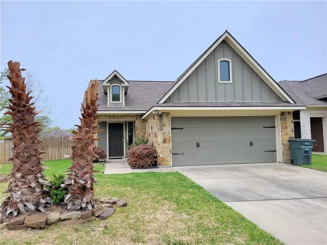 $1,950 | 2007 Snowy Brook Trail, Bryan, TX 77807