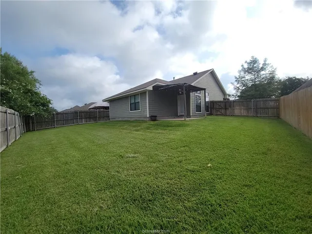 $1,950 | 2007 Snowy Brook Trail, Bryan, TX 77807