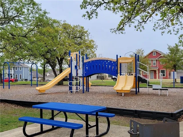 $1,950 | 2007 Snowy Brook Trail, Bryan, TX 77807