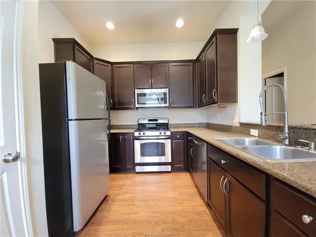 $1,950 | 2007 Snowy Brook Trail, Bryan, TX 77807