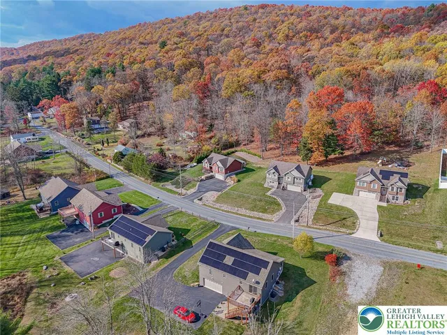 $329,000 | 258 Owl Creek Road, Tamaqua, PA 18252