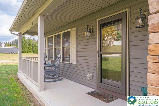 a view of front door and porch
