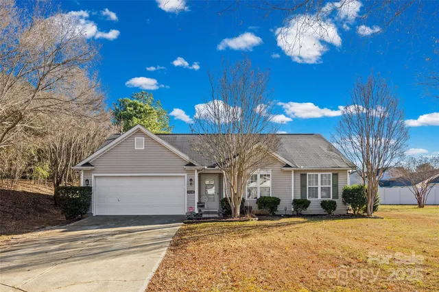 $375,000 | 14048 Ballyshannon Lane, Charlotte, NC 28278