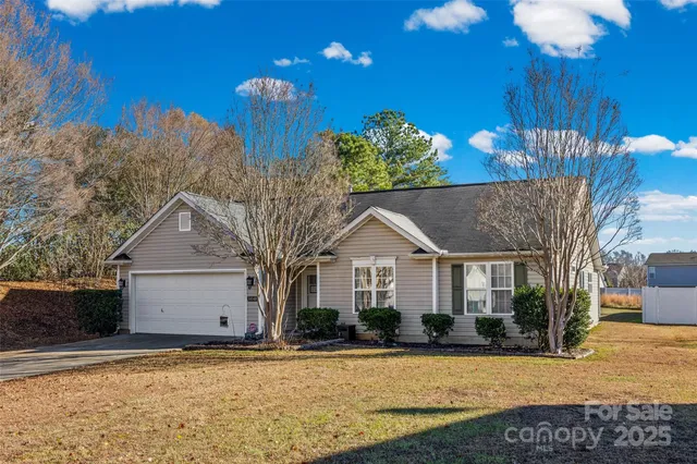 $375,000 | 14048 Ballyshannon Lane, Charlotte, NC 28278