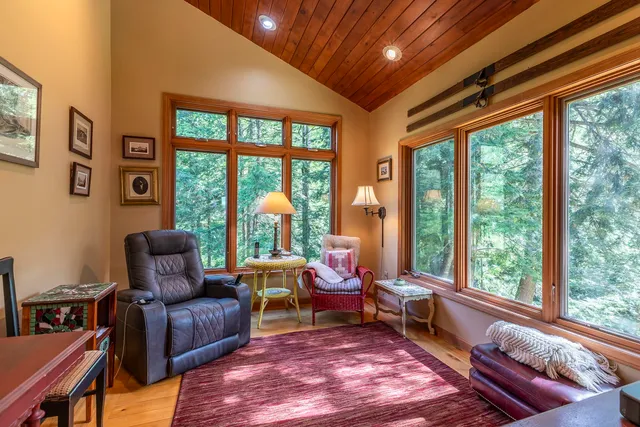 $1,200,000 | 70 Hunter Lane, Jamaica, VT 05343