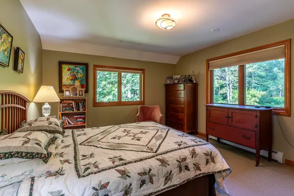 $1,140,000 | 70 Hunter Lane, Jamaica, VT 05343