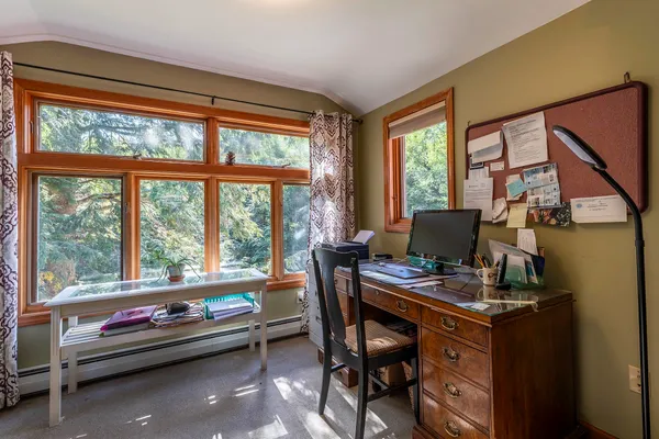 $1,140,000 | 70 Hunter Lane, Jamaica, VT 05343