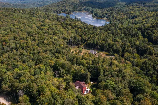 $1,140,000 | 70 Hunter Lane, Jamaica, VT 05343