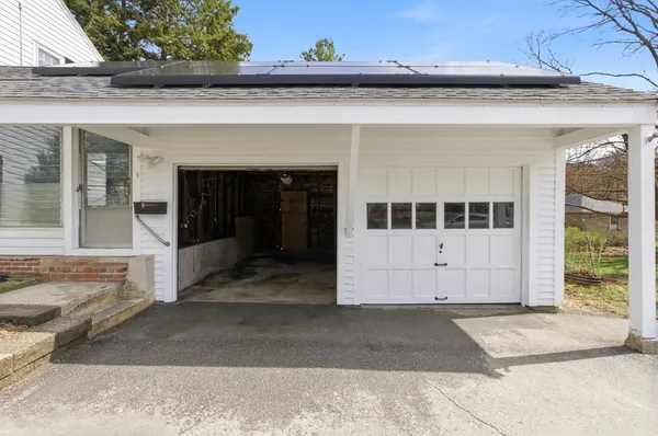$525,000 | 1067 Main Street, Haverhill, MA 01830
