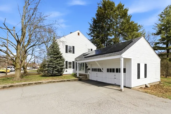 $525,000 | 1067 Main Street, Haverhill, MA 01830