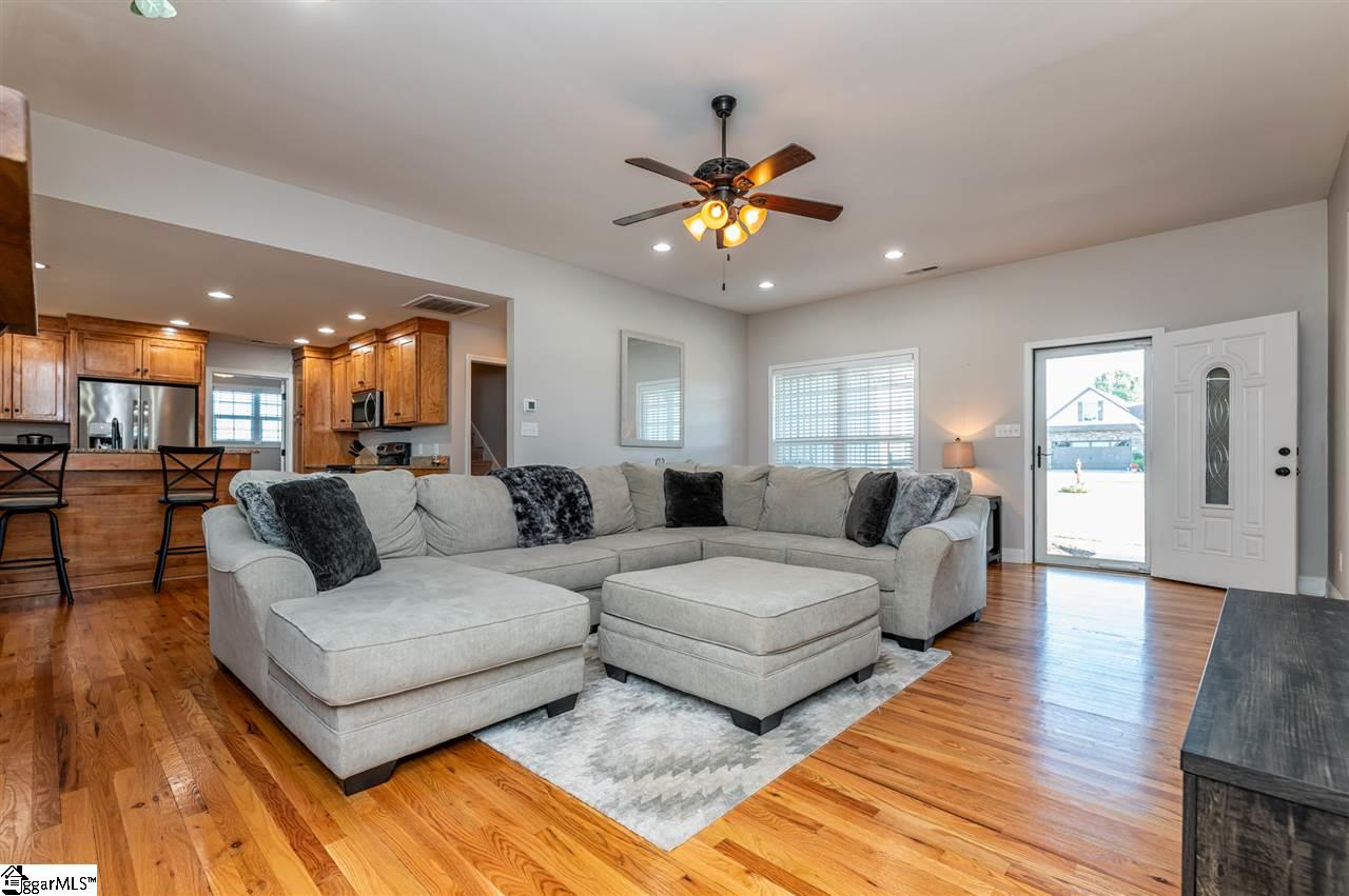 204 Anna Drive Inman, SC 29349 - Photo 5 of 36
