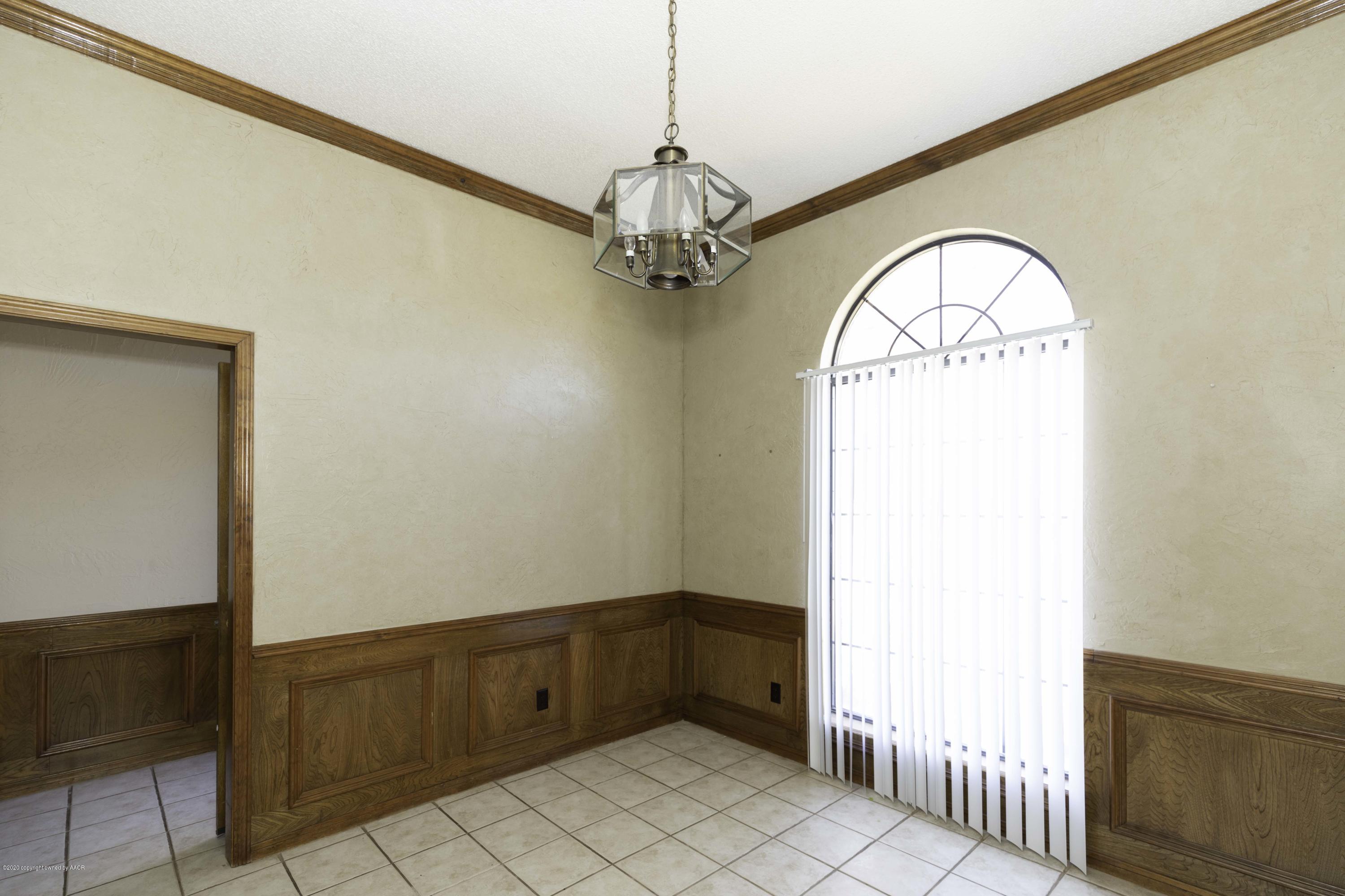 6415 Drexel Road Amarillo, TX 79109 - Photo 12 of 35 DINING VIEW 1