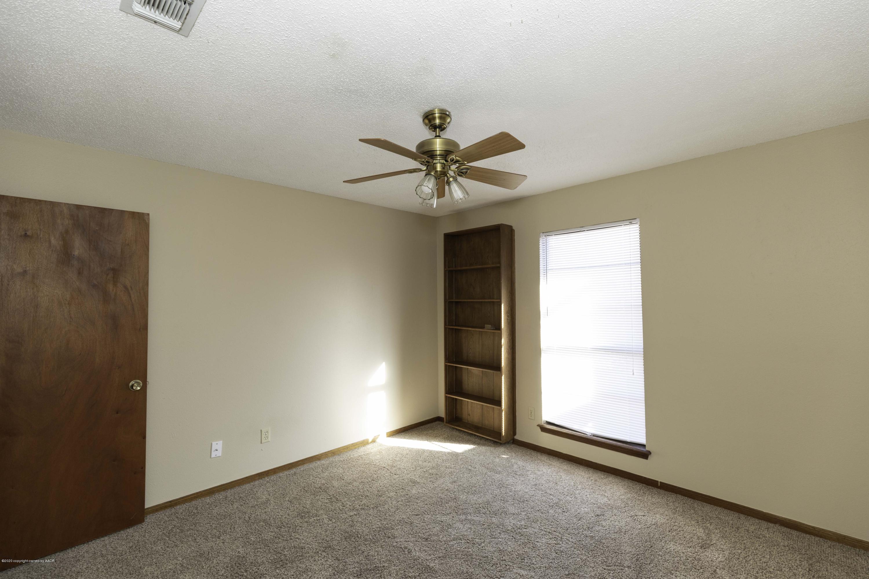 6415 Drexel Road Amarillo, TX 79109 - Photo 25 of 35 BEDROOM 3 VIEW 2