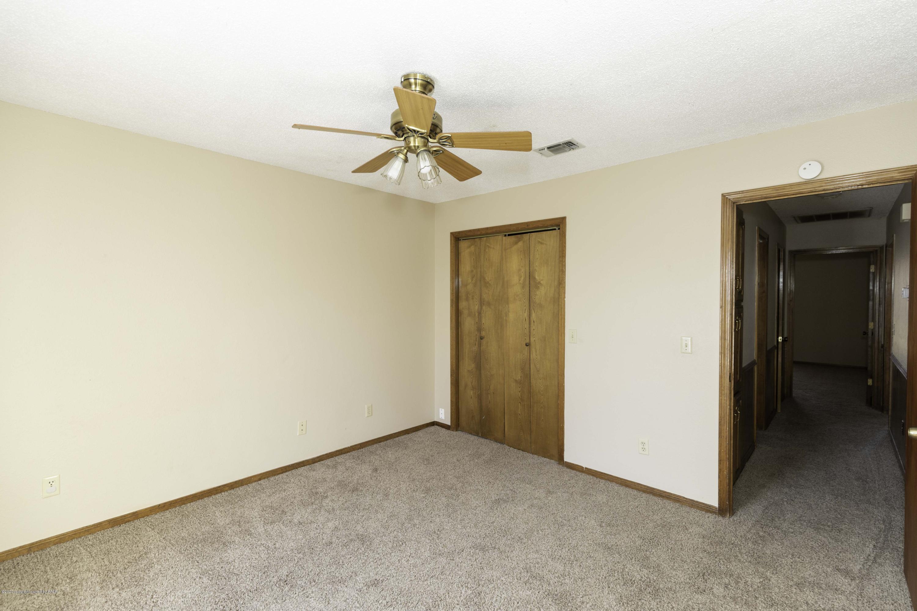 6415 Drexel Road Amarillo, TX 79109 - Photo 27 of 35 BEDROOM 3 VIEW 4