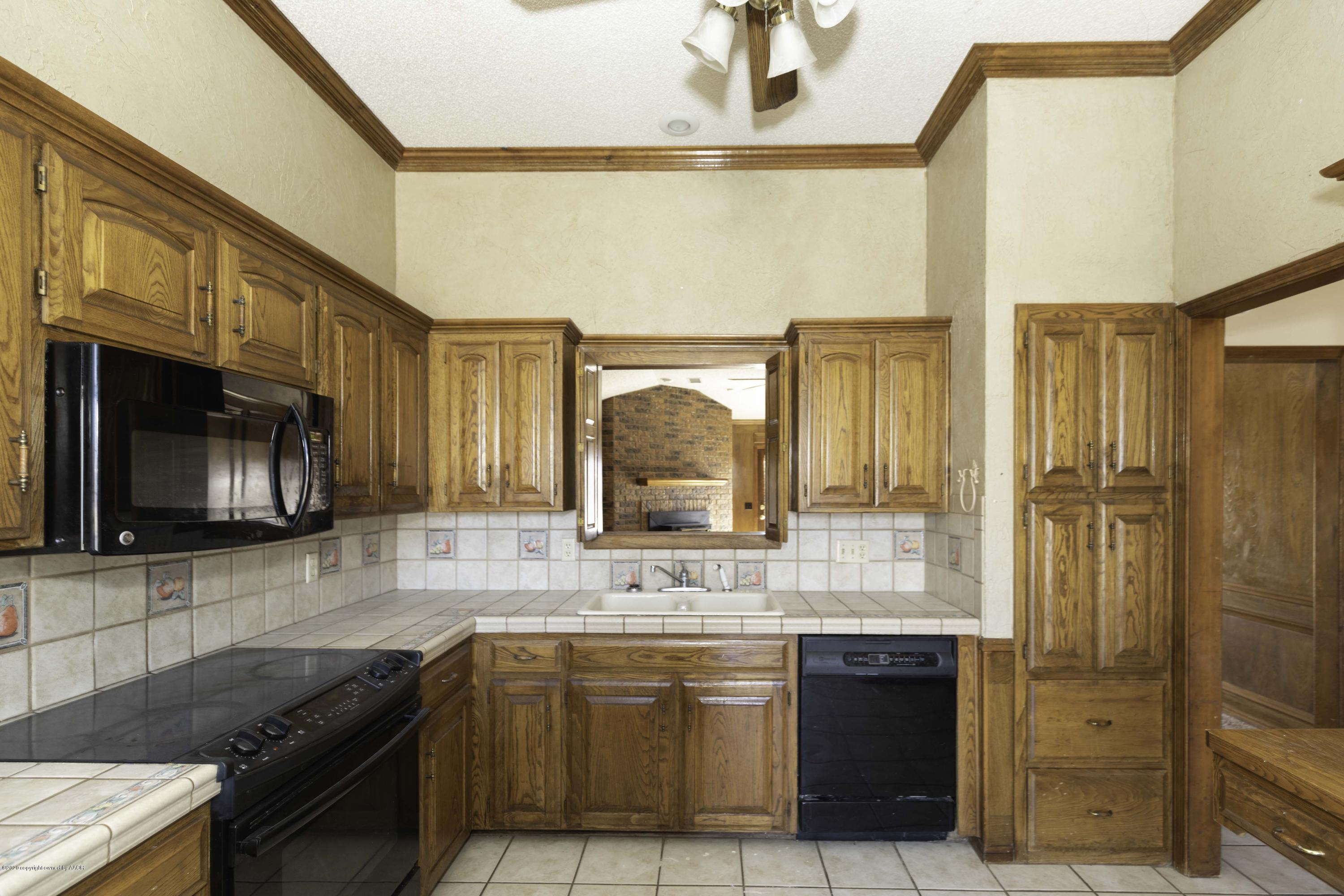 6415 Drexel Road Amarillo, TX 79109 - Photo 8 of 35 KITCHEN VIEW 1