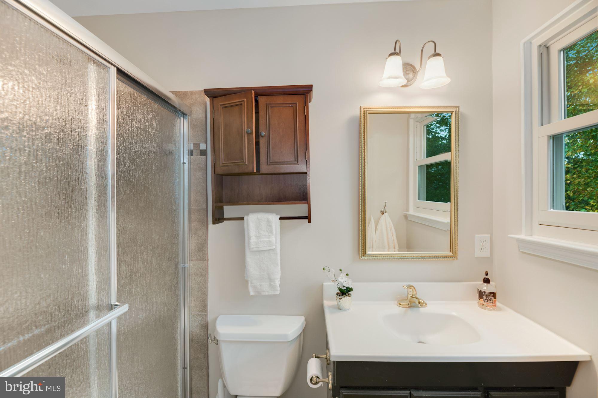 6012 Commack Court Springfield, VA 22152 - Photo 26 of 56 Master Bathroom