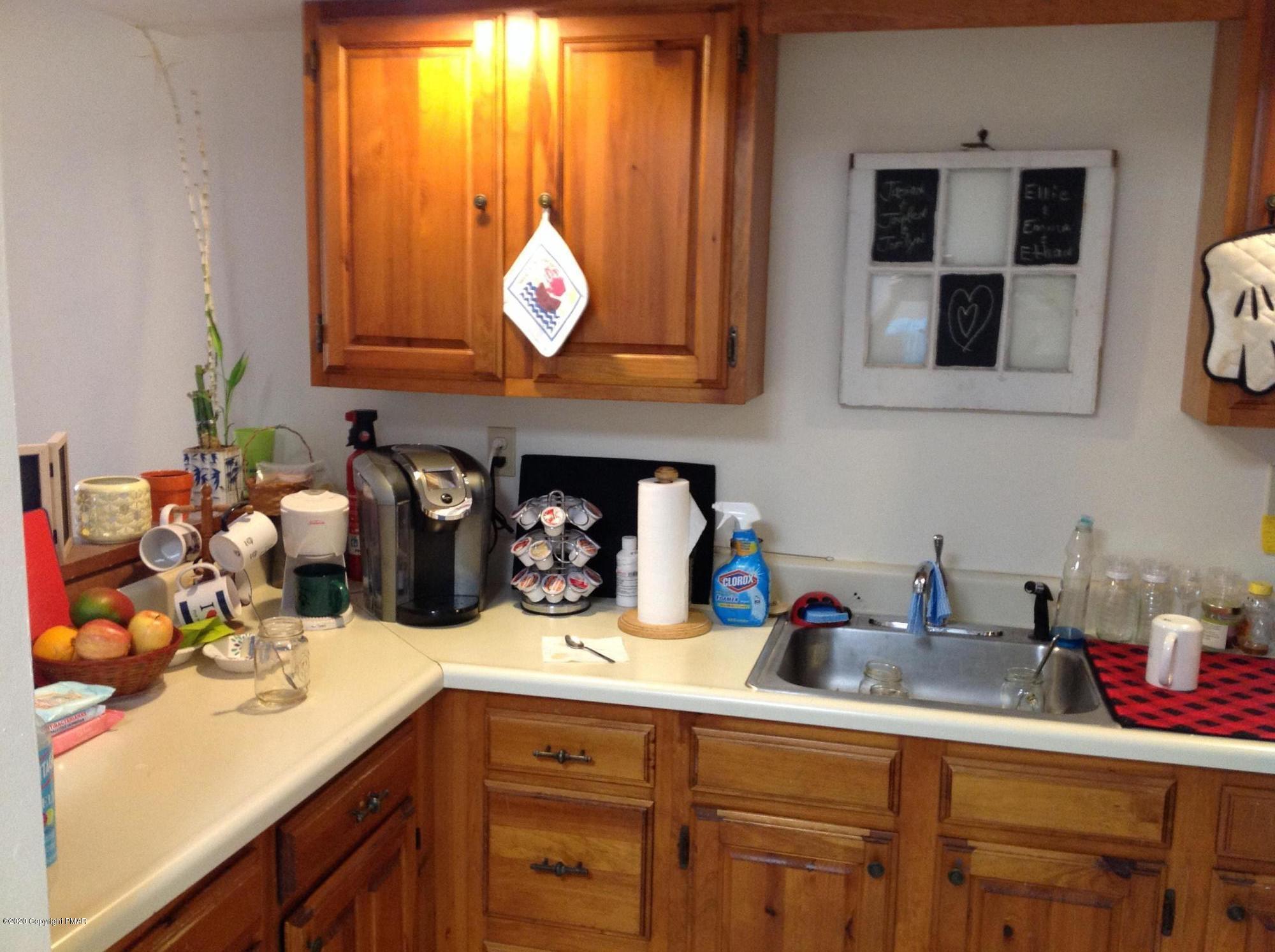1194 Sugar Mountain Road West Bushkill, PA 18324 - Photo 25 of 41 Lower level kitchen