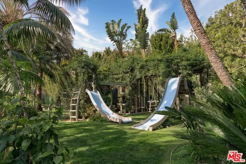 $7,750,000 | 7059 Fernhill Drive, Malibu, CA 90265