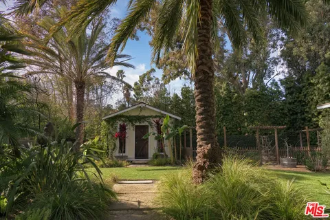 $7,750,000 | 7059 Fernhill Drive, Malibu, CA 90265