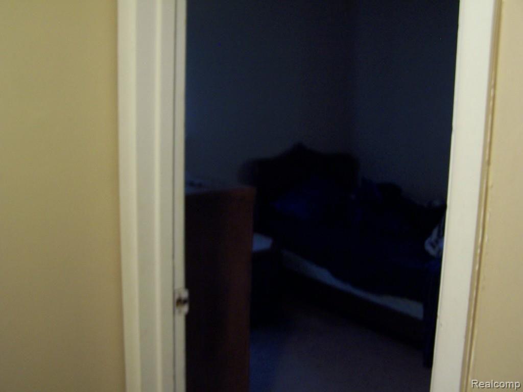 65160 Romeo Plank Road Ray, MI 48096 - Photo 13 of 48 100_1735.jpg
