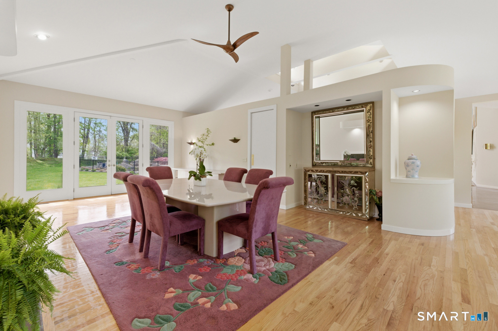 85 Norrans Ridge Drive Ridgefield, CT 06877 - Photo 14 of 40