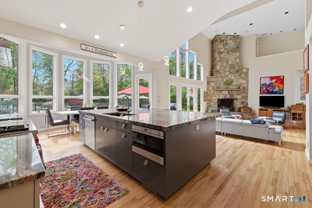 85 Norrans Ridge Drive Ridgefield, CT 06877 - Photo 16 of 40