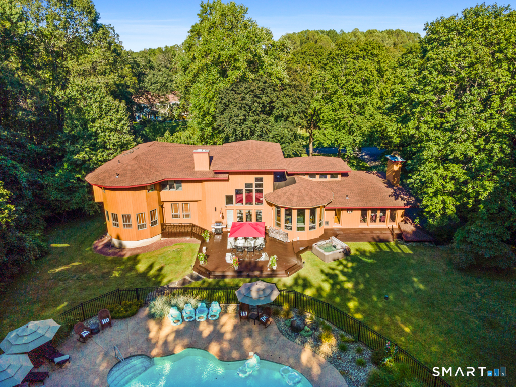 85 Norrans Ridge Drive Ridgefield, CT 06877 - Photo 2 of 40