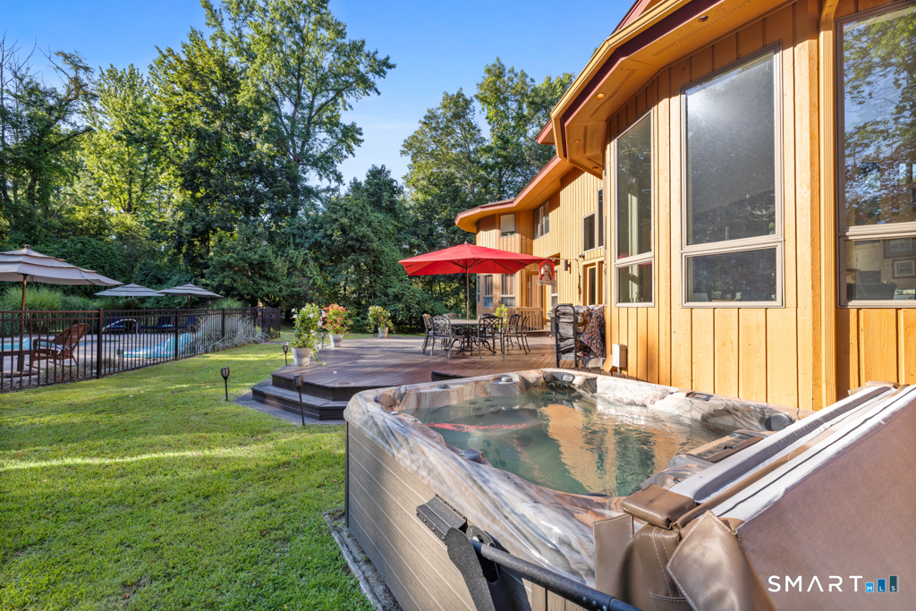 85 Norrans Ridge Drive Ridgefield, CT 06877 - Photo 36 of 40