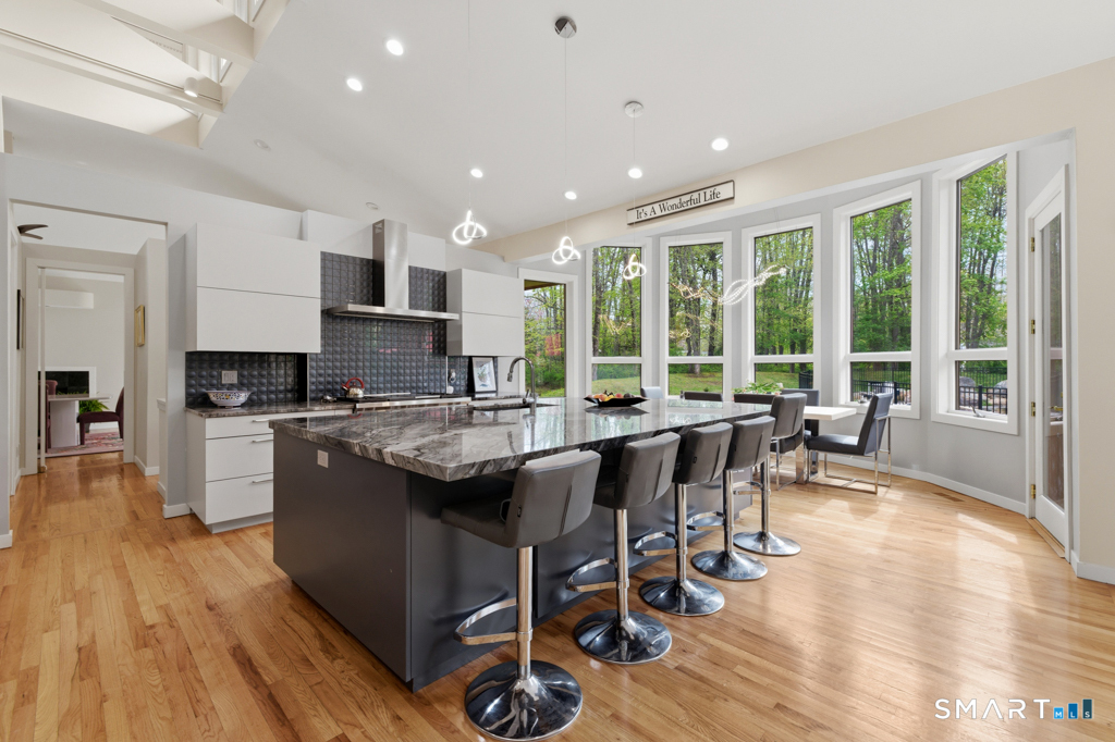 85 Norrans Ridge Drive Ridgefield, CT 06877 - Photo 8 of 40