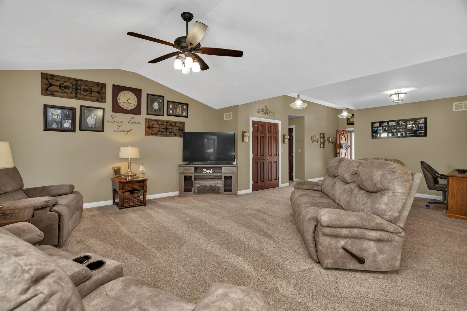 80 East Spring Road Coal City, IL 60416 - Photo 7 of 38 Gallery Image 7