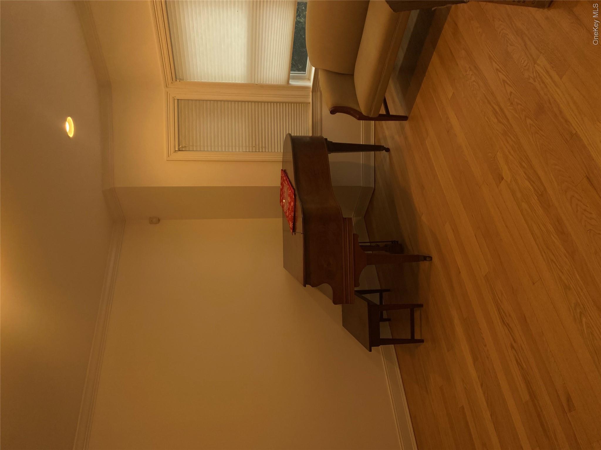 18 Crosshill Road Eastchester, NY 10709 - Photo 12 of 30