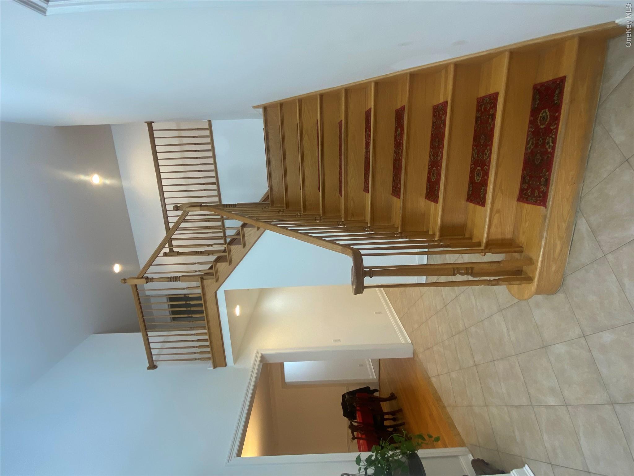 18 Crosshill Road Eastchester, NY 10709 - Photo 6 of 30