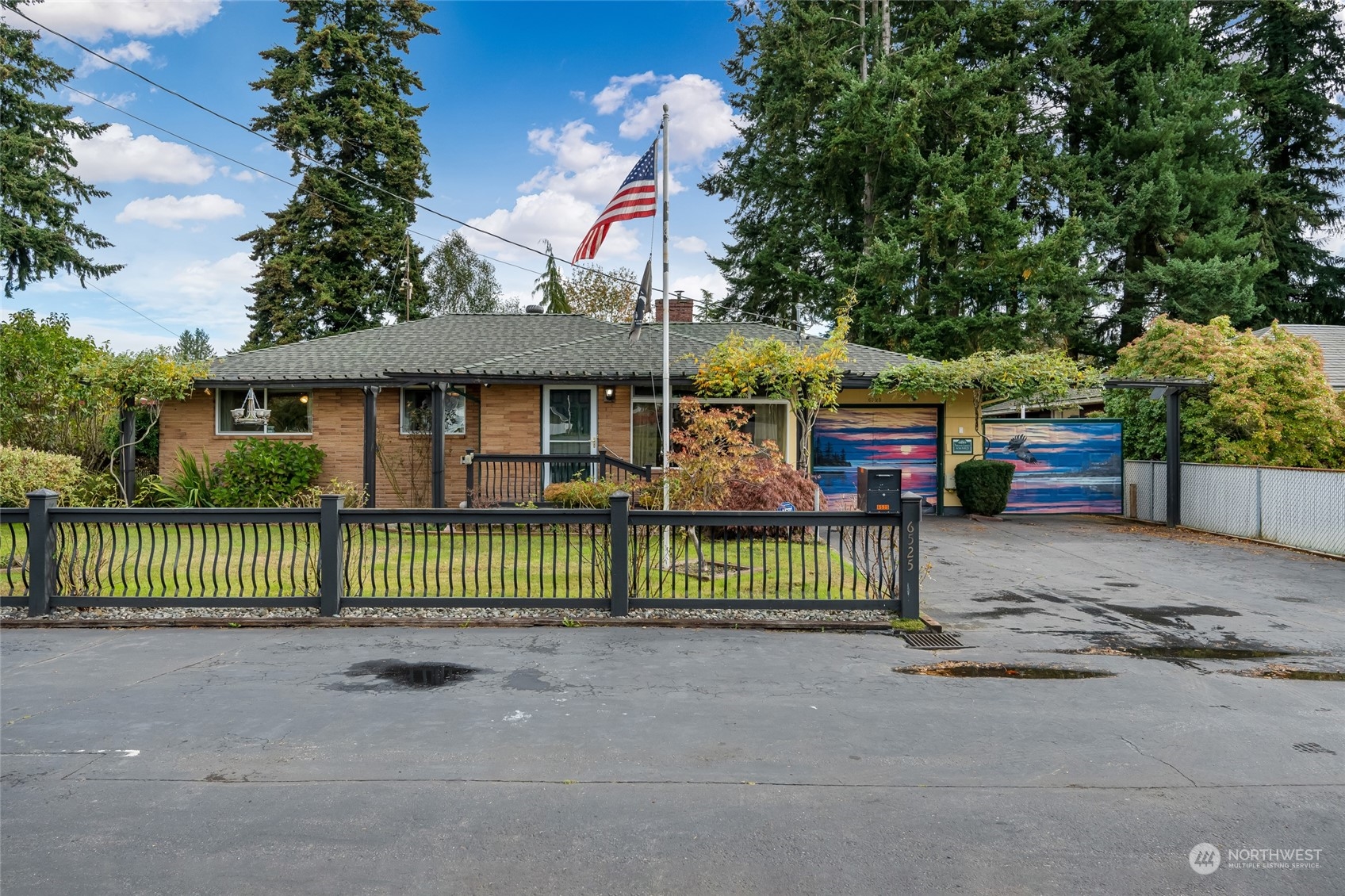 6525 Morgan Road Everett, WA 98203 - Photo 1 of 31
