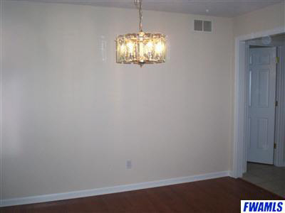 9024 Pretty Ridge Court Fort Wayne, IN 46825 - Photo 4 of 14